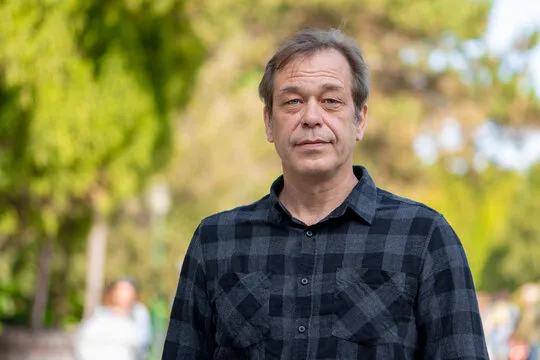 李明 (Ming Li)
